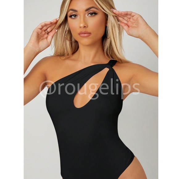 Casual Black Slim Fit One Shoulder Keyhole Strap - Picture 5 of 8